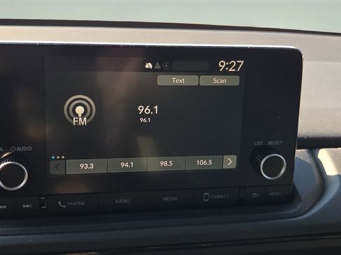 Used 2023 Honda Accord EX image 10