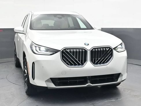 Used 2025 BMW X3 xDrive30i w/ M Sport Package AWD/4WD image 10