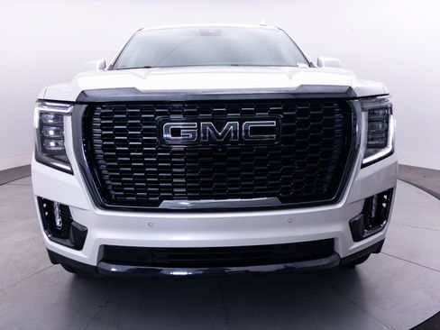 Used 2023 GMC Yukon XL Denali Ultimate AWD/4WD image 22