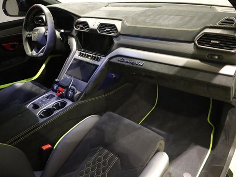 Used 2023 Lamborghini Urus Performante image 17