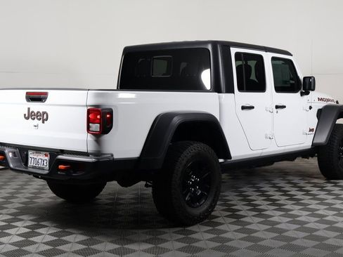 Used 2023 Jeep Gladiator Mojave image 4
