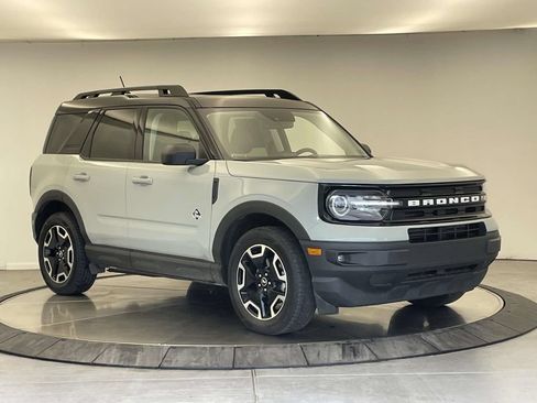 Used 2022 Ford Bronco Sport Outer Banks w/ Tech Package AWD/4WD image 9