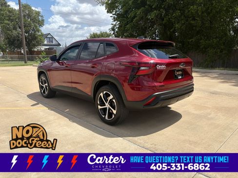 Used 2024 Chevrolet Trax RS w/ Sunroof Package FWD image 10