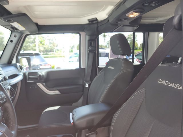 Used 2016 Jeep Wrangler Unlimited Sahara AWD/4WD image 21