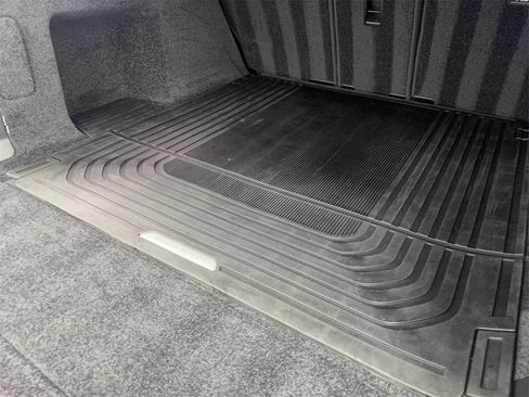 Used 2023 Land Rover Range Rover SE image 80