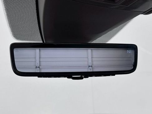 Used 2022 Volkswagen Atlas SEL Premium AWD/4WD image 46