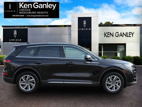 Used 2024 Lincoln Corsair AWD w/ Equipment Group 101A image 8