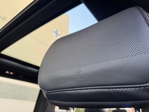 Used 2022 Ford F150 Lariat w/ Equipment Group 502A High image 24