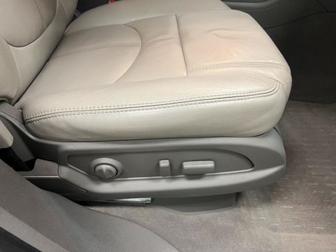 Used 2014 Chevrolet Traverse LT FWD image 26