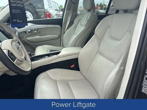 Used 2018 Volvo XC90 T6 Momentum w/ Convenience Package AWD/4WD image 12