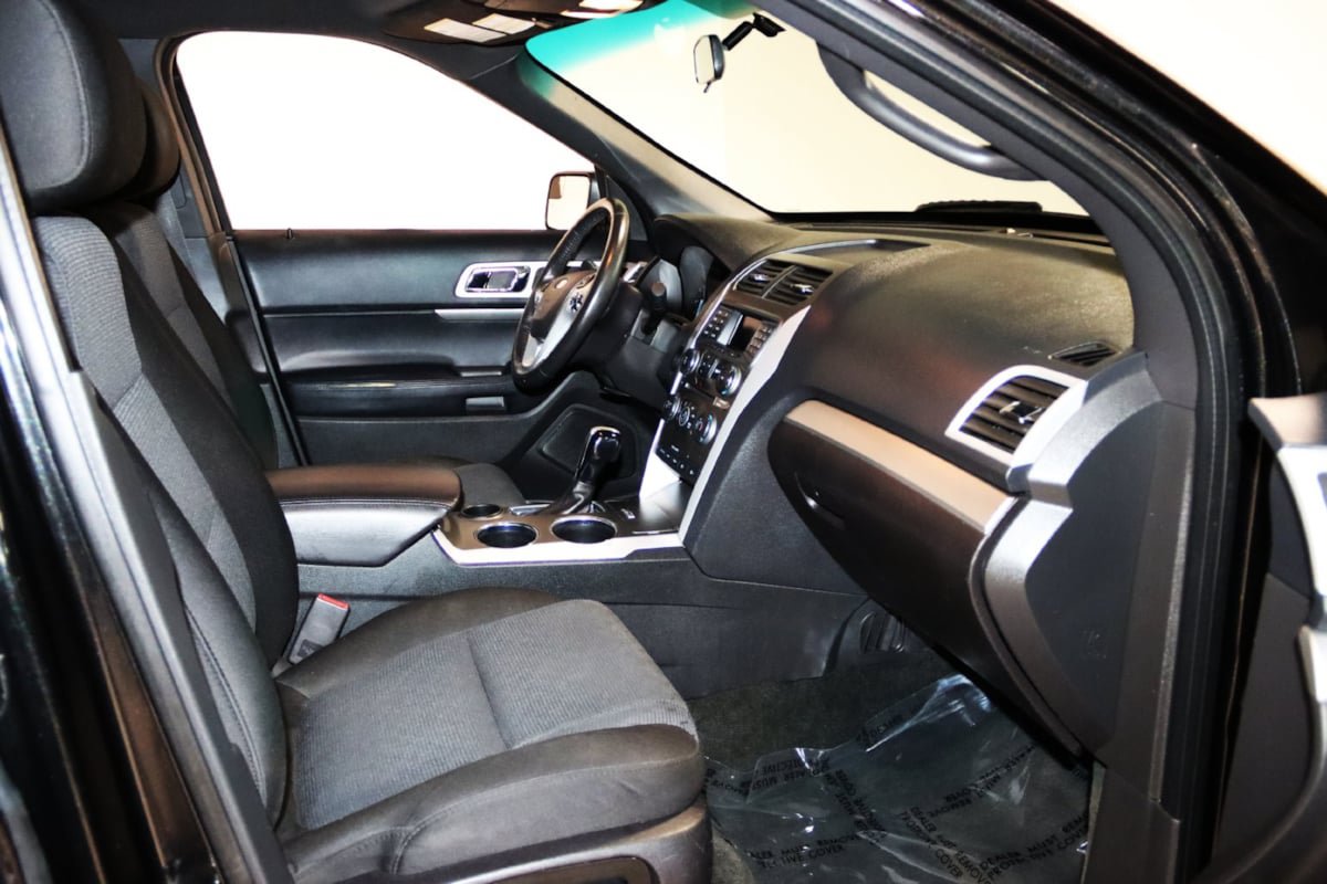 Used 2014 Ford Explorer XLT FWD image 43