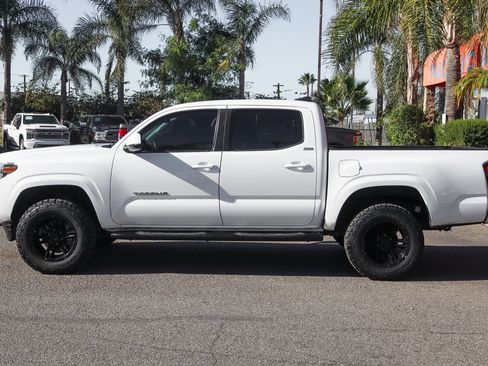 Used 2019 Toyota Tacoma SR5 image 5