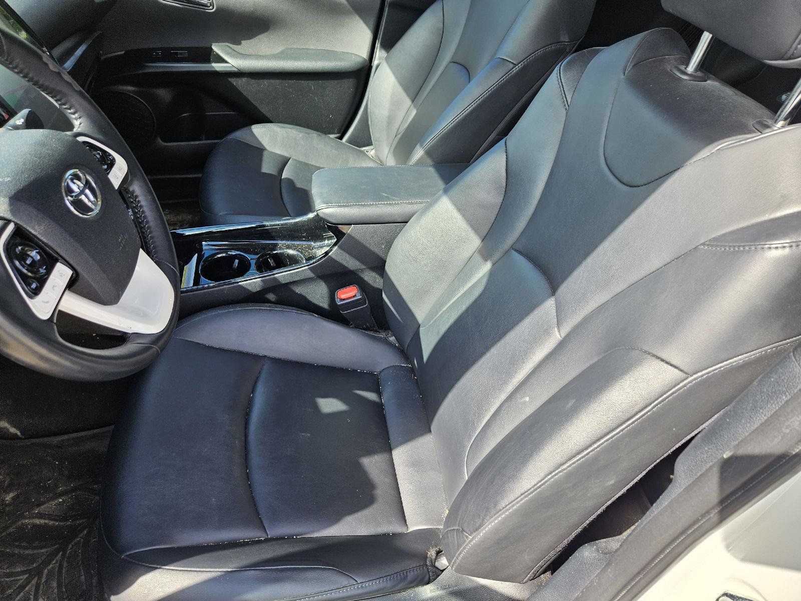 Used 2017 Toyota Prius Prime Advanced FWD image 10