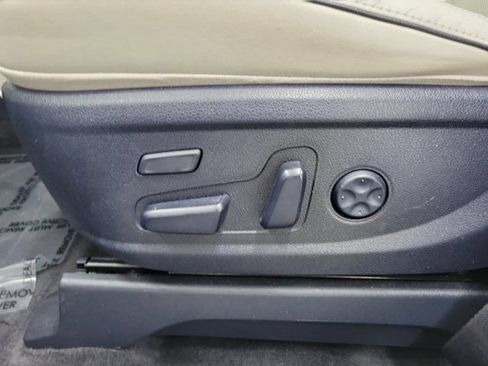 Used 2022 Hyundai Palisade Limited FWD image 24