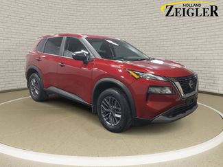 Used 2023 Nissan Rogue S video 3