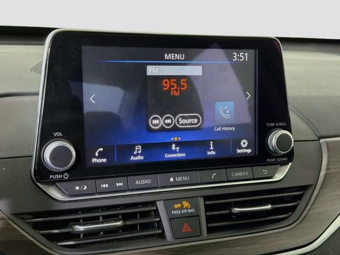 Used 2025 Nissan Altima 2.5 SV FWD image 28