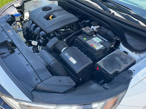 Used 2019 Hyundai Elantra Value Edition FWD image 30