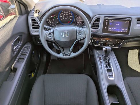 Used 2017 Honda HR-V EX image 16