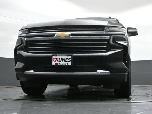 Used 2022 Chevrolet Tahoe LT w/ Luxury Package AWD/4WD image 47