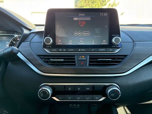 Used 2023 Nissan Altima 2.5 SV image 12