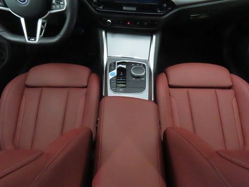 Used 2025 BMW i4 eDrive40 w/ M Sport Package image 17