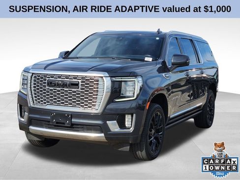 Used 2022 GMC Yukon XL Denali w/ Denali Premium Package image 4