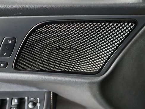 Used 2019 Volvo S60 T5 R-Design image 51