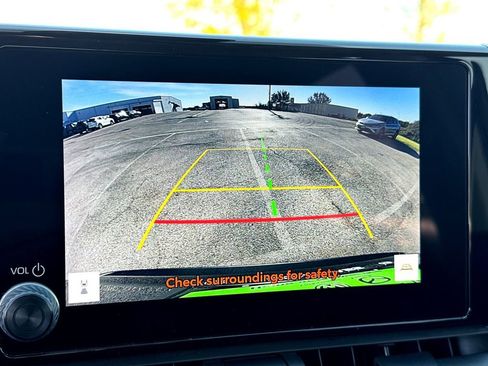 Used 2023 Toyota RAV4 XLE w/ Convenience Package image 25