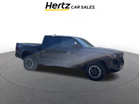 Used 2025 Toyota Tacoma TRD Off-Road image 1