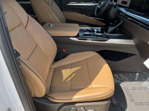 Used 2025 Cadillac Escalade Premium Luxury w/ Touring Package AWD/4WD image 24