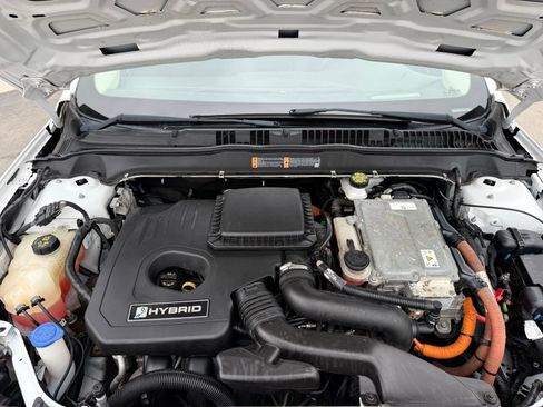 Used 2019 Ford Fusion SE FWD image 35