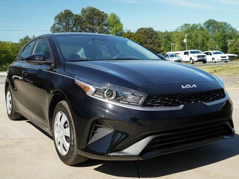 Used 2024 Kia Forte LX image 34