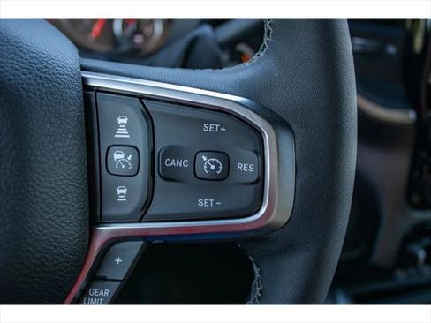 Certified 2025 RAM 2500 Big Horn AWD/4WD image 42