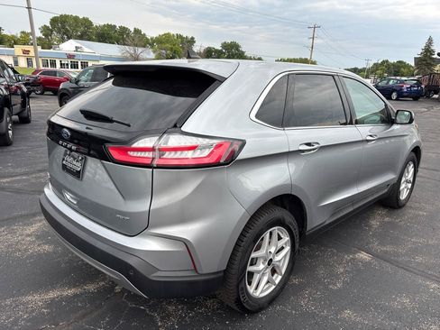 Used 2023 Ford Edge SEL w/ Convenience Package AWD/4WD image 3