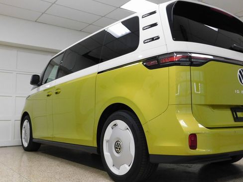 Used 2025 Volkswagen ID. Buzz 1st Edition image 79
