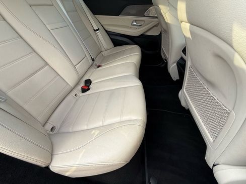 Used 2021 Mercedes-Benz GLE 450 4MATIC image 11