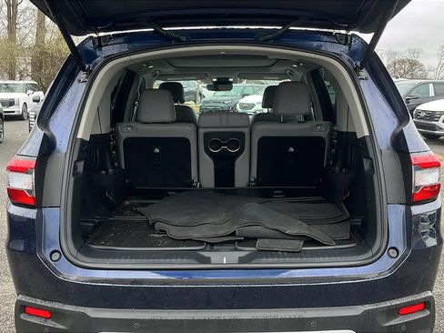 Used 2025 Honda Pilot Elite image 23