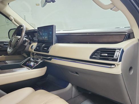 Used 2023 Lincoln Navigator L Reserve AWD/4WD image 47