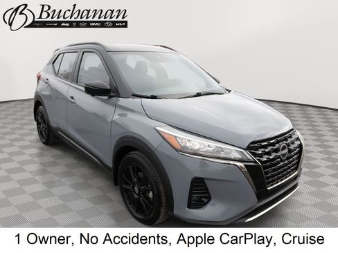 Used 2023 Nissan Kicks SR image 1