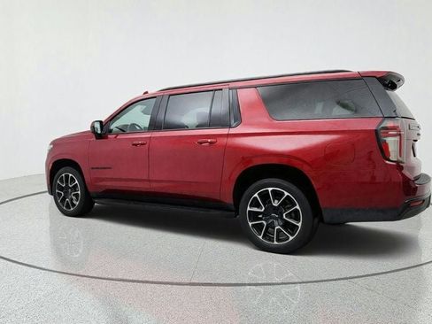 Used 2023 Chevrolet Suburban RST AWD/4WD image 7