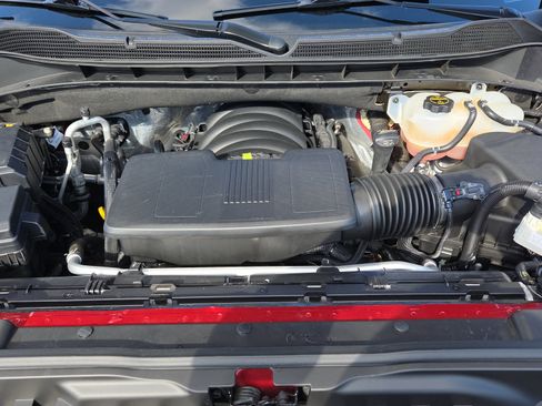 Used 2025 Chevrolet Silverado 1500 LT Trail Boss w/ Convenience Package II image 31