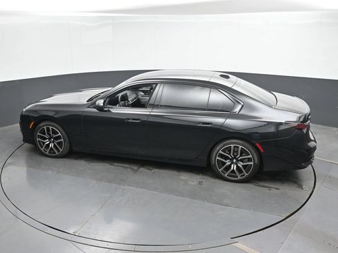 Used 2024 BMW 760i xDrive w/ Executive Package AWD/4WD image 36