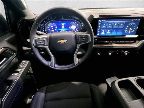 Used 2023 Chevrolet Silverado 1500 LT RWD image 7