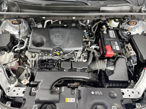 Used 2020 Toyota RAV4 LE w/ All Weather Liner Package AWD/4WD image 28