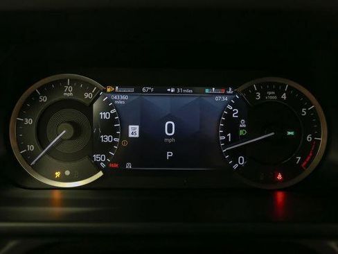 Used 2023 Land Rover Defender 110 X-Dynamic SE image 41