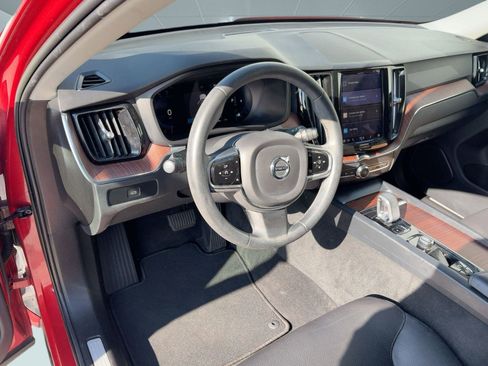 Certified 2023 Volvo XC60 B5 Plus w/ Protection Package Premier image 4