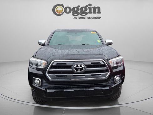 Used 2016 Toyota Tacoma Limited image 18