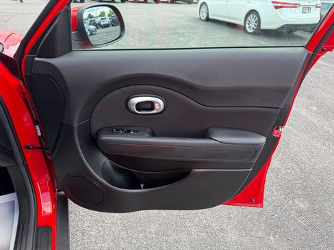 Used 2019 Kia Soul FWD image 20