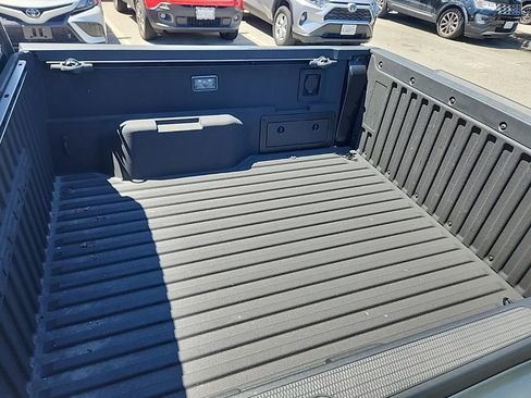 Used 2025 Toyota Tacoma Limited image 12