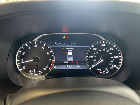 Used 2025 Nissan Frontier SV image 20